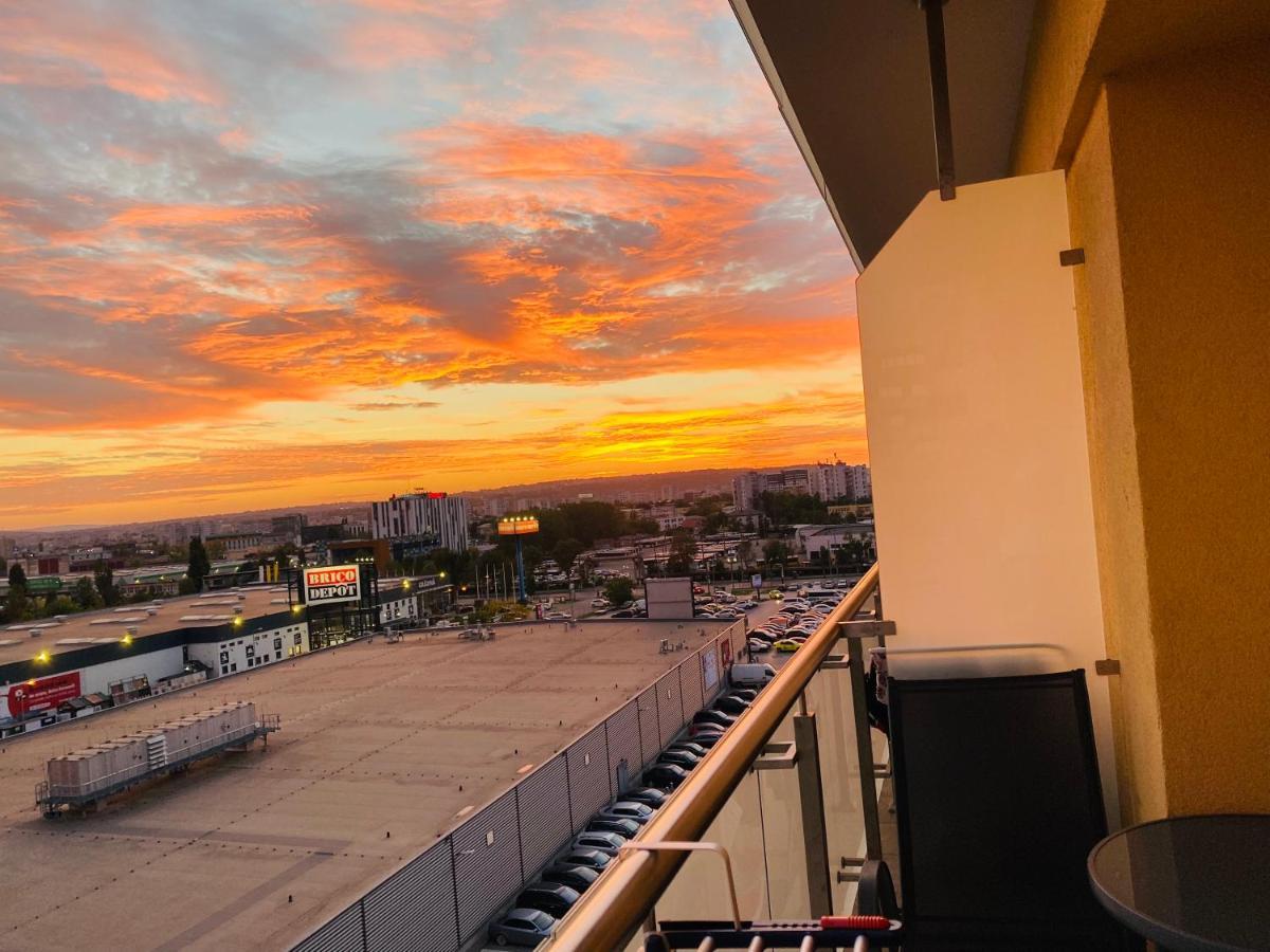 Dina Lux Iasi Apartment Luaran gambar