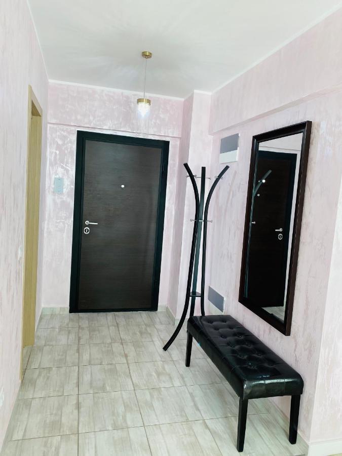 Dina Lux Iasi Apartment Luaran gambar