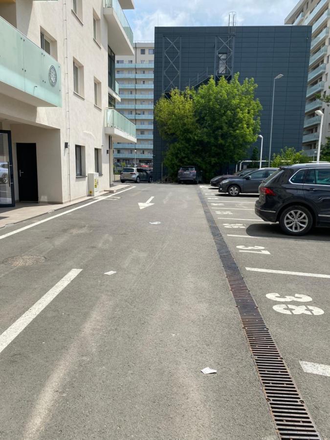 Dina Lux Iasi Apartment Luaran gambar