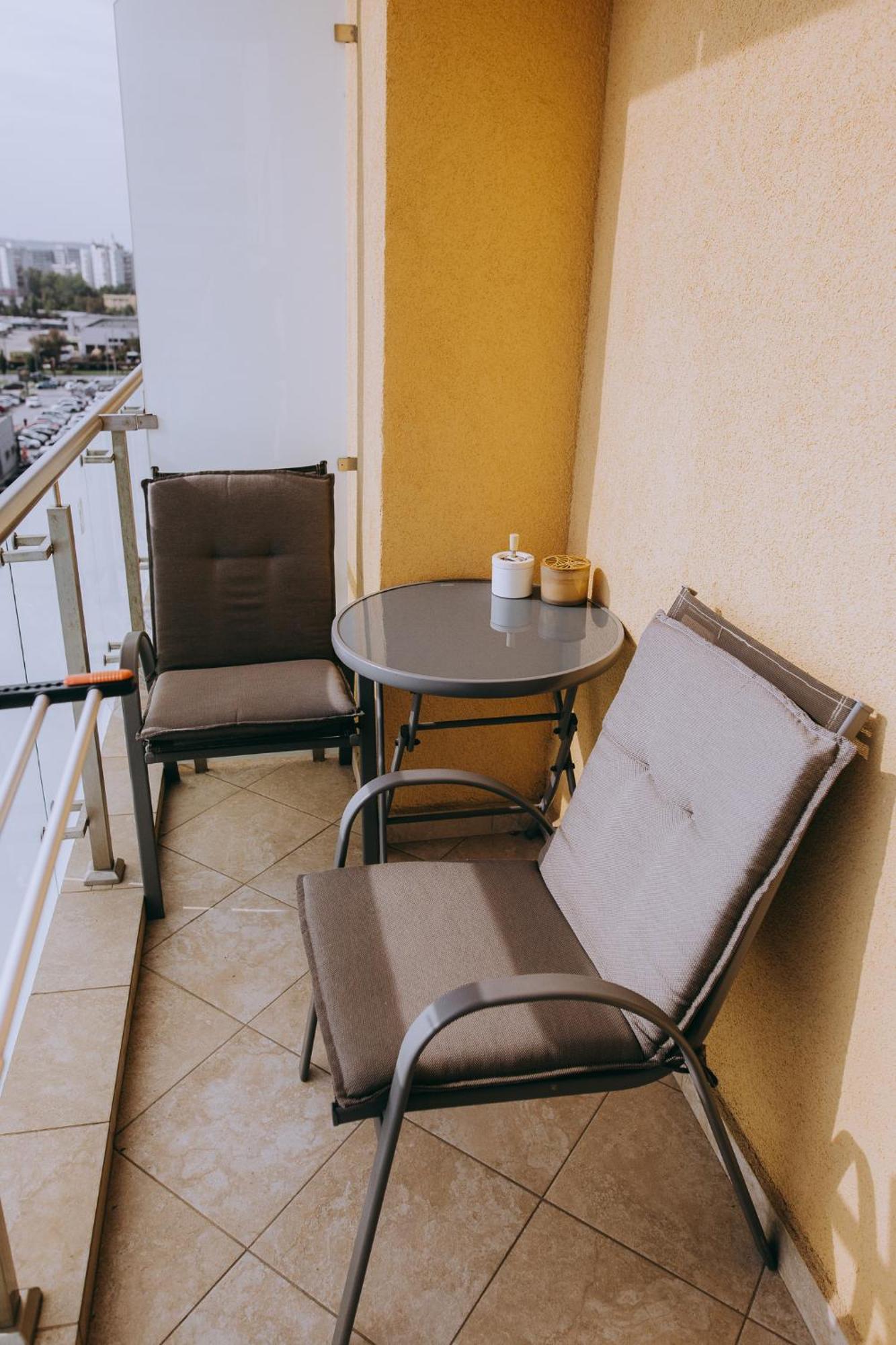 Dina Lux Iasi Apartment Luaran gambar